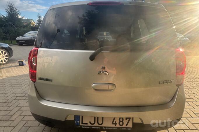 Mitsubishi Colt Z30 Hatchback 5-doors