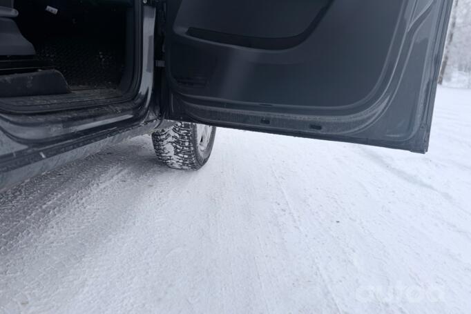 Volkswagen Amarok 1 generation [restyling] DoubleCab pickup