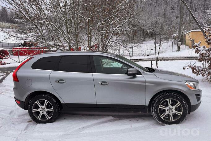 Volvo XC60 1 generation [restyling] Crossover