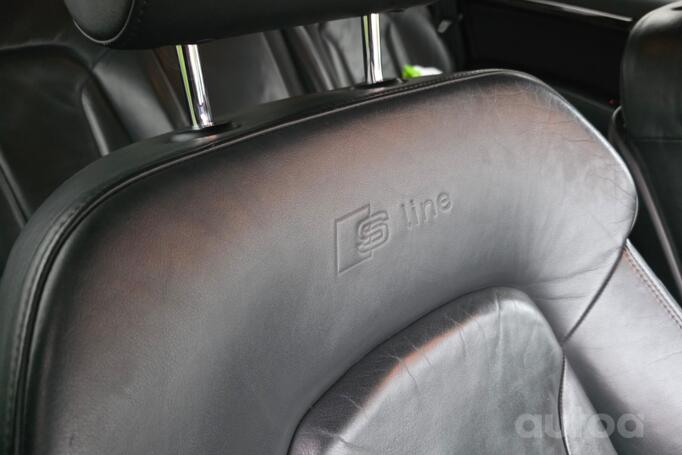 Audi Q7 4L Crossover