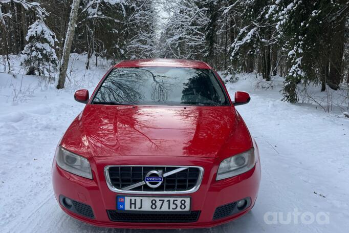 Volvo V70 3 generation wagon