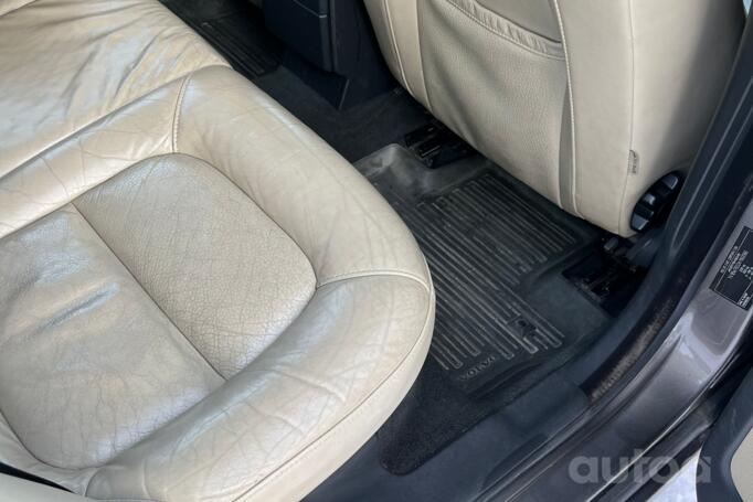 Volvo V70 3 generation wagon