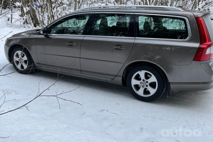 Volvo V70 3 generation wagon