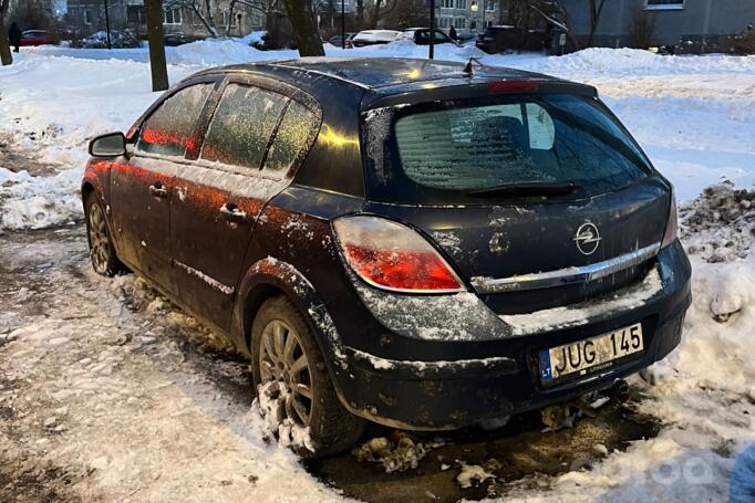 Opel Astra H Hatchback