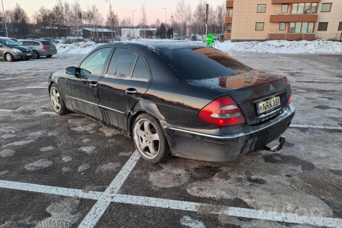 Mercedes-Benz E-Class W211 Sedan