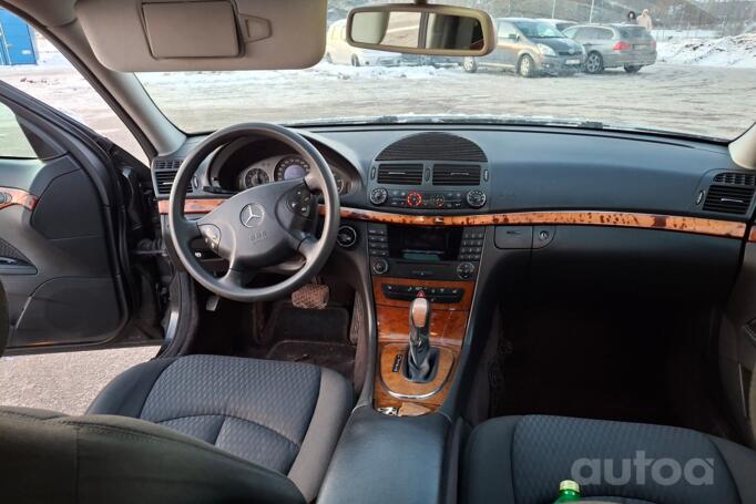 Mercedes-Benz E-Class W211 Sedan