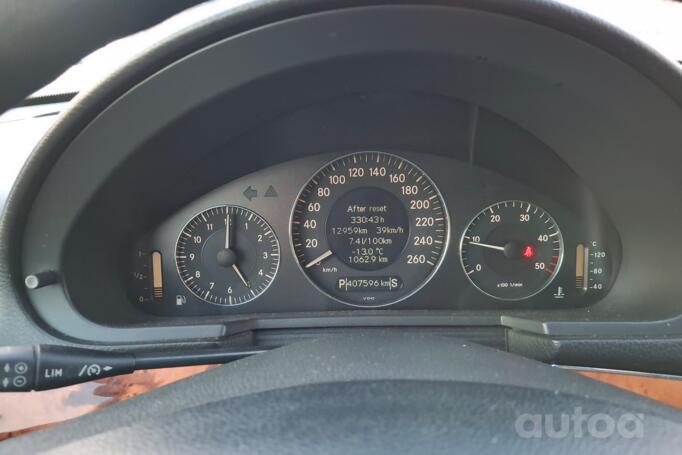 Mercedes-Benz E-Class W211 Sedan