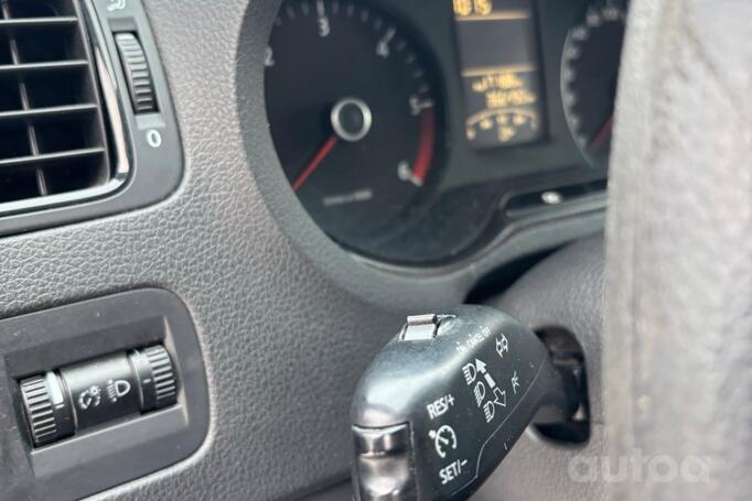 Volkswagen Polo 5 generation Hatchback 5-doors