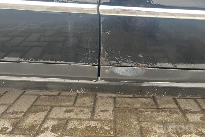 Volkswagen Passat B6 wagon 5-doors