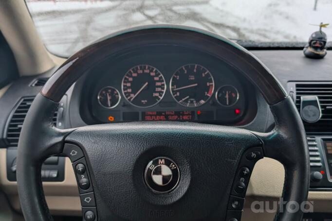 BMW X5 E53 Crossover