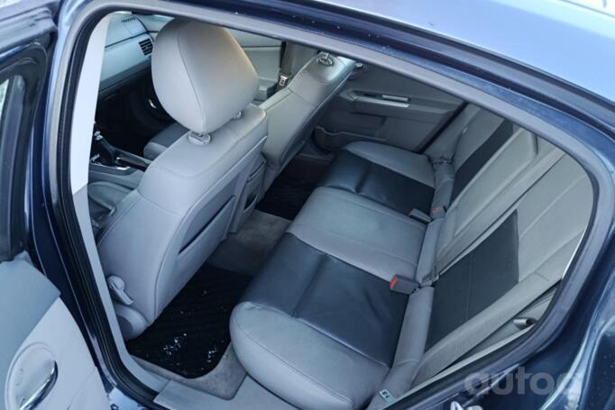 Dodge Avenger 2 generation [restyling]