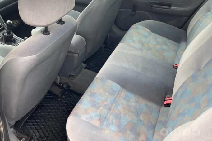 Renault Laguna 1 generation Liftback