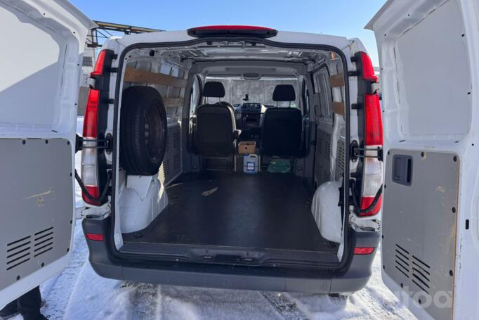 Mercedes-Benz Vito W639 Minivan 4-doors