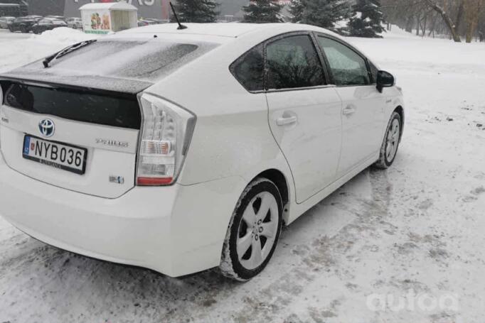 Toyota Prius 3 generation Hatchback 5-doors
