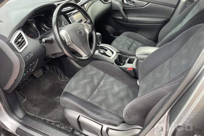 Nissan X-Trail T32 Crossover