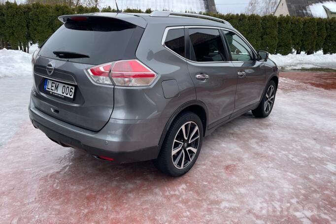 Nissan X-Trail T32 Crossover