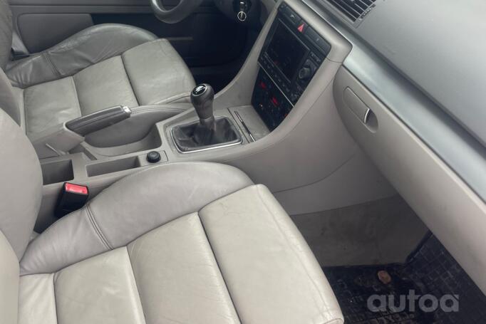 Audi A4 B7 Avant wagon 5-doors