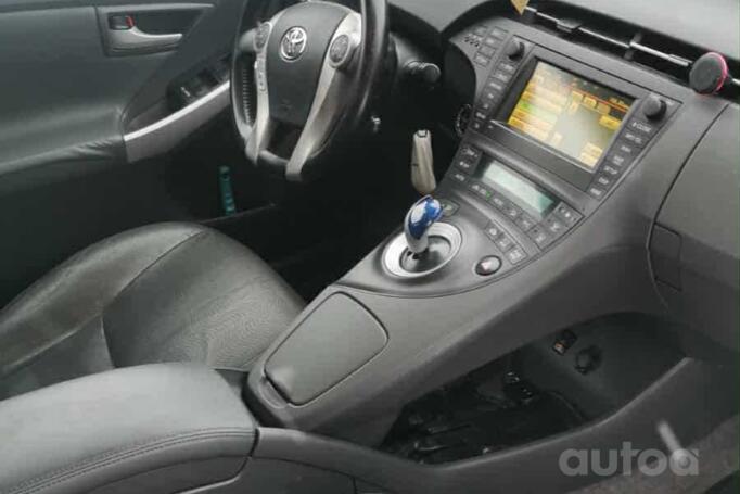 Toyota Prius 3 generation Hatchback 5-doors