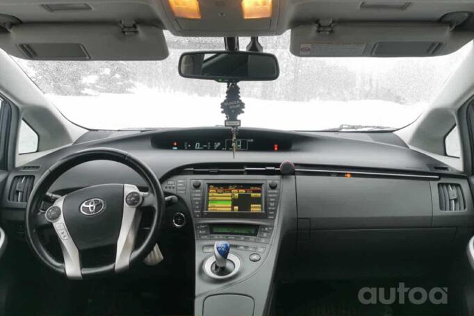 Toyota Prius 3 generation Hatchback 5-doors