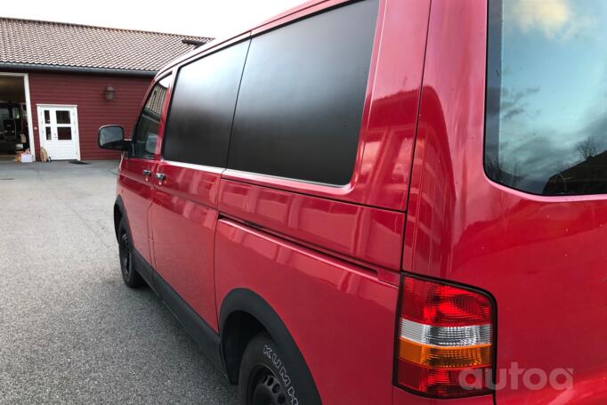Volkswagen Transporter T5 Minivan 4-doors