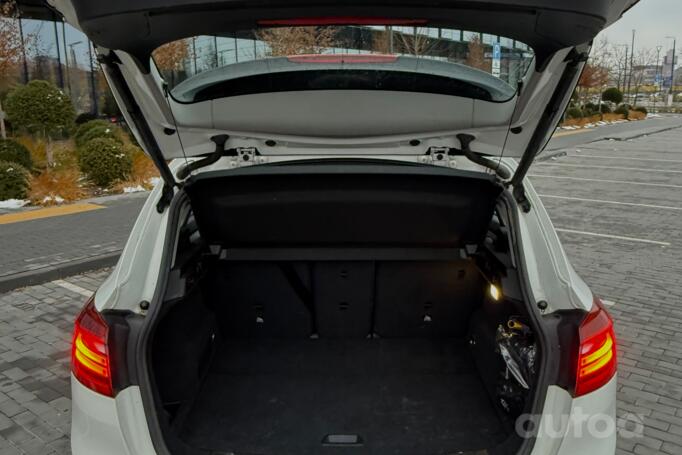 BMW 2 Series Active Tourer F45 Minivan