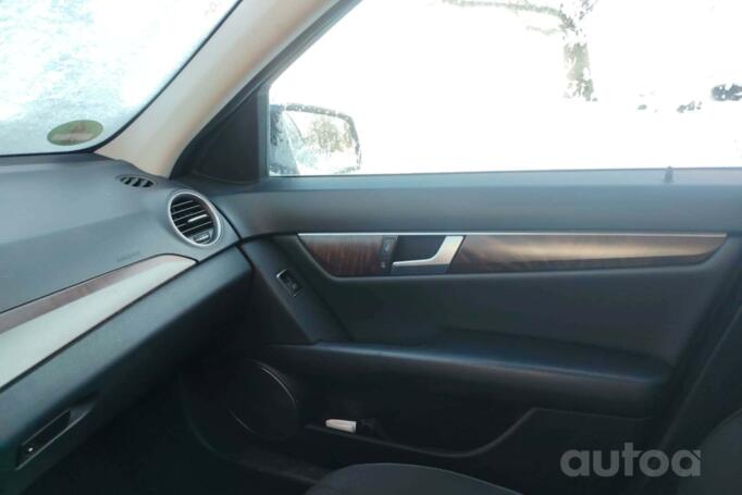 Mercedes-Benz C-Class W204/S204 wagon 5-doors