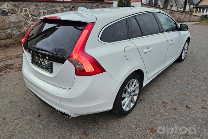 Volvo V60 1 generation [restyling] wagon 5-doors