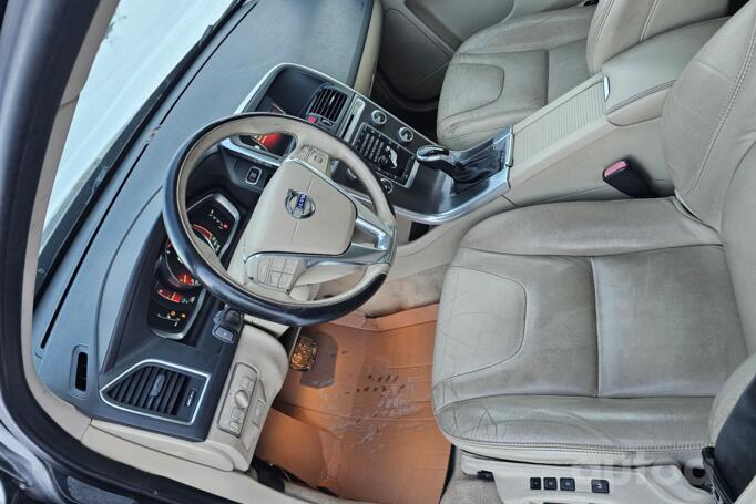 Volvo XC60 1 generation [restyling] Crossover