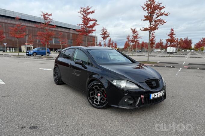 SEAT Leon 2 generation Hatchback 5-doors