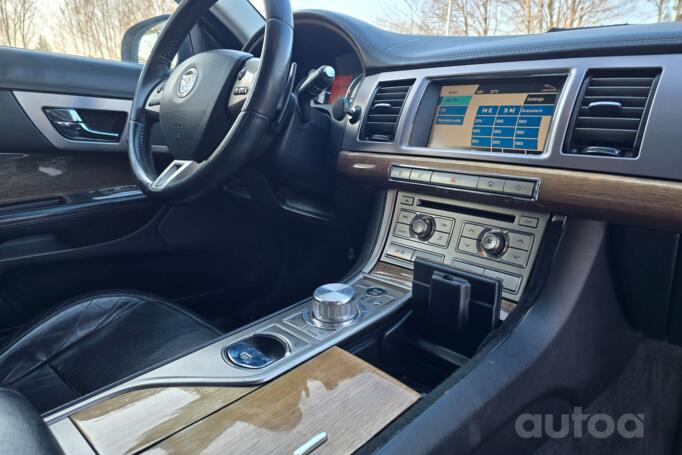 Jaguar XF X250 Sedan 4-doors