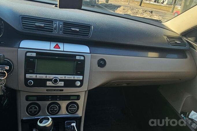 Volkswagen Passat B6 wagon 5-doors