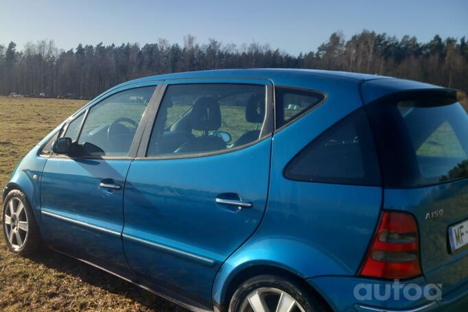 Mercedes-Benz A-Class W168/V168 [restyling] Evolution hatchback 5-doors