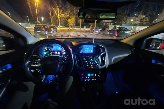 Ford Focus 3 generation wagon 5-doors