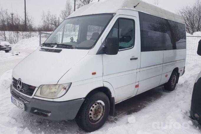 Mercedes-Benz Sprinter First generation
