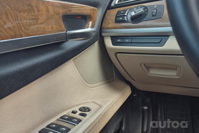 BMW 7 Series F01/F02 Sedan