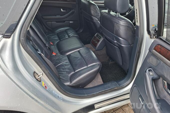 Audi A8 D3/4E Sedan