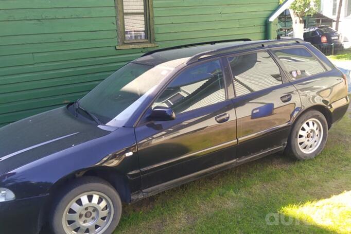 Audi A4 B5 [restyling] Avant wagon 5-doors