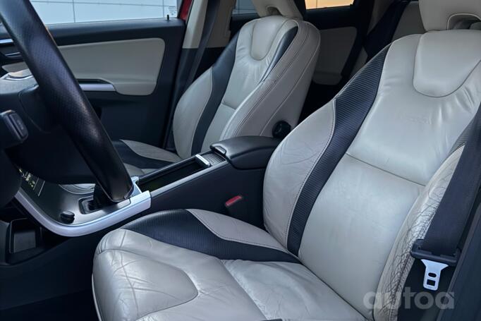 Volvo XC60 1 generation Crossover