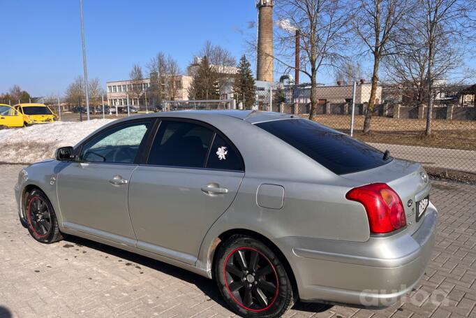 Toyota Avensis 2 generation Sedan