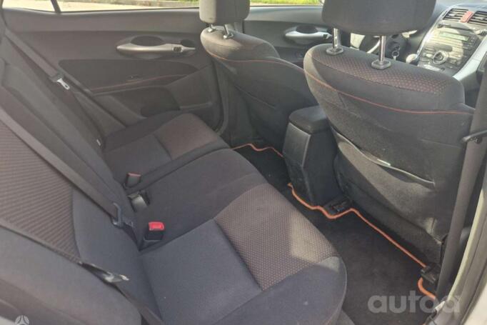 Toyota Auris 1 generation [restyling] Hatchback 5-doors