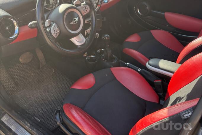 Mini Cooper R56 Hatchback