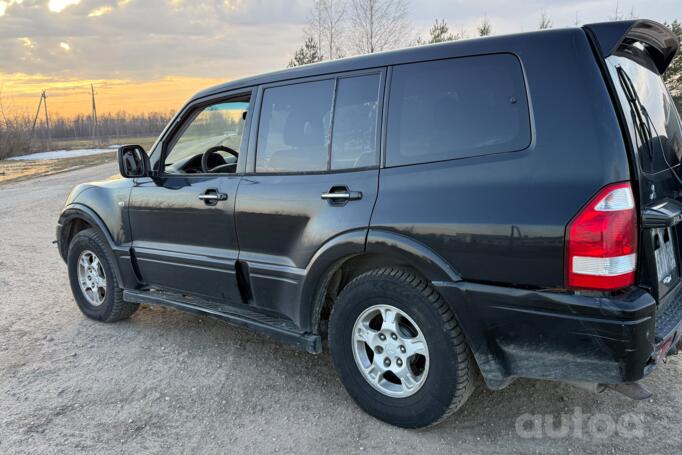 Mitsubishi Pajero 3 generation [restyling] SUV 5-doors