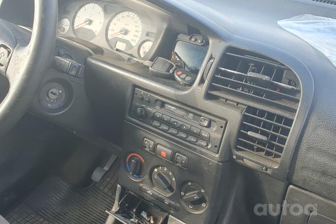 Opel Zafira A OPC minivan 5-doors