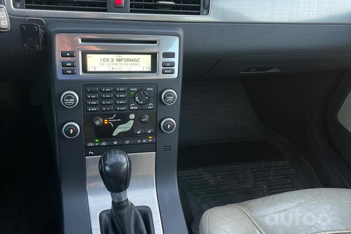 Volvo V70 3 generation wagon