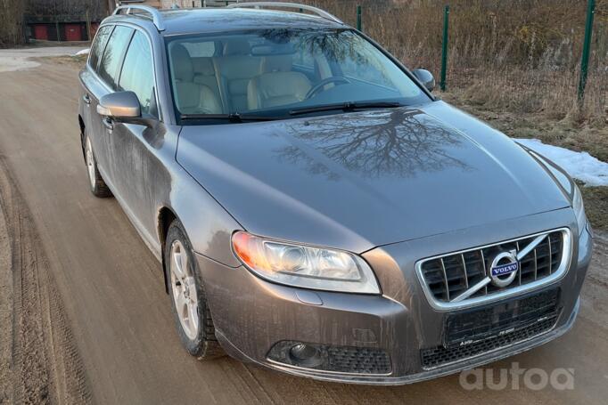 Volvo V70 3 generation wagon