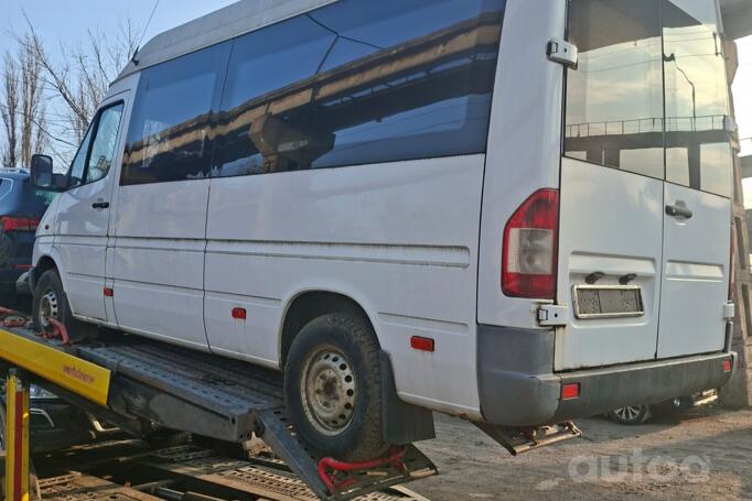 Mercedes-Benz Sprinter First generation