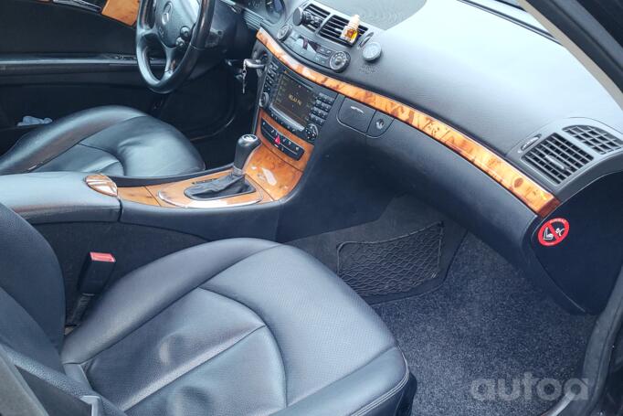 Mercedes-Benz E-Class W211 Sedan