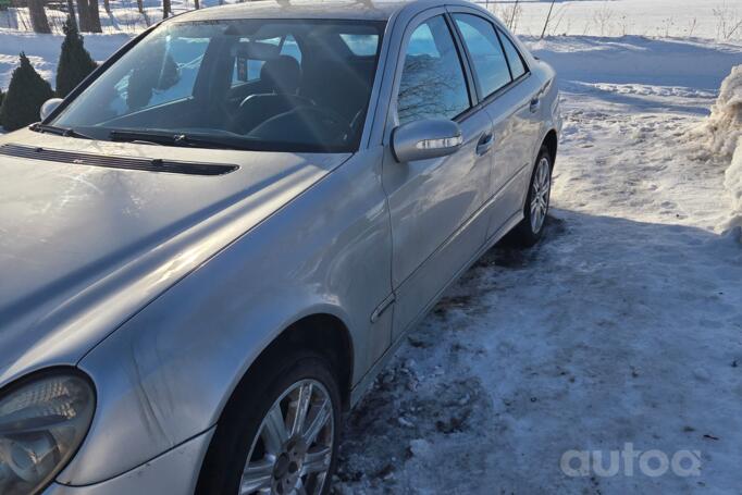 Mercedes-Benz E-Class W211 Sedan