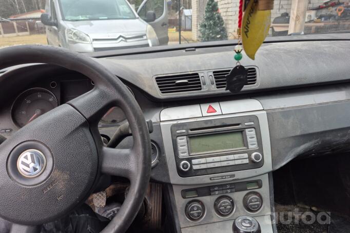 Volkswagen Passat B6 wagon 5-doors