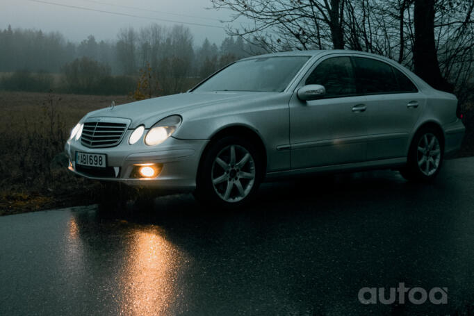 Mercedes-Benz E-Class W211 Sedan